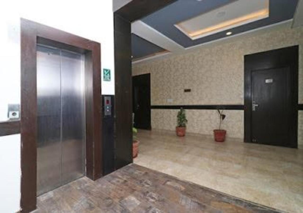 Hotel Loto - Sector 66 Noida Kültér fotó