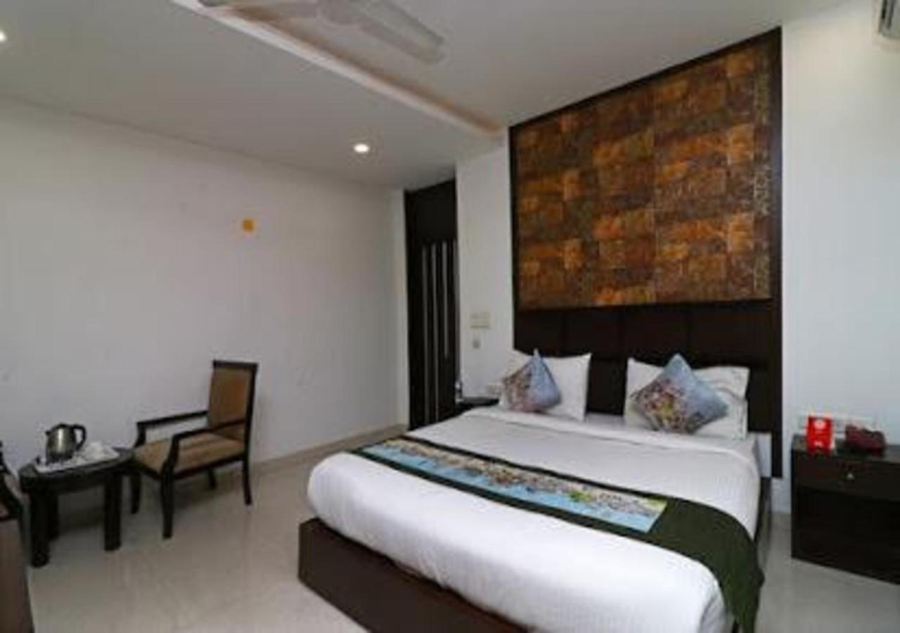 Hotel Loto - Sector 66 Noida Kültér fotó